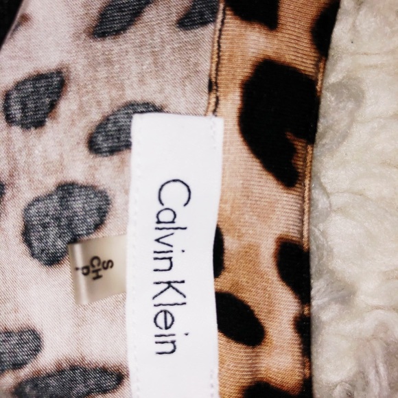 CALVIN KLEIN CHEETAH PRINT TOP - Picture 3 of 3